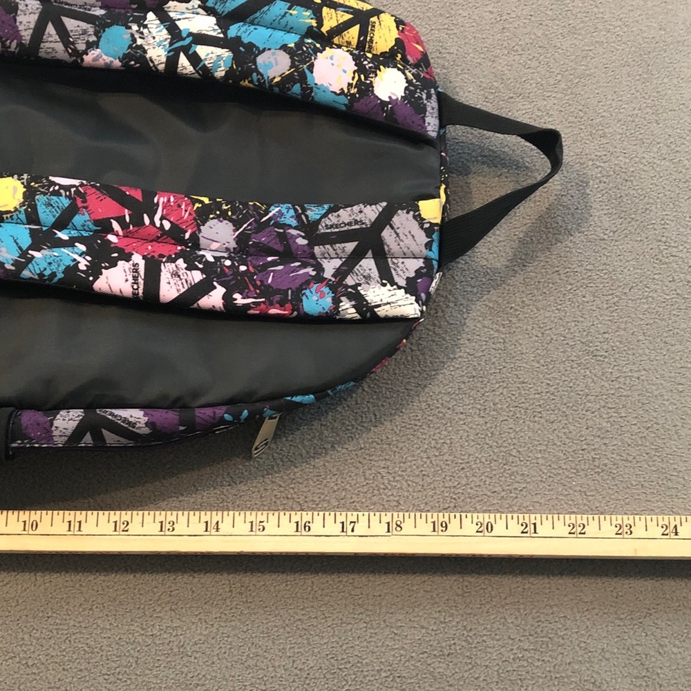 Skechers Peace Signs Backpack 20" x 14” - Picture 7 of 8